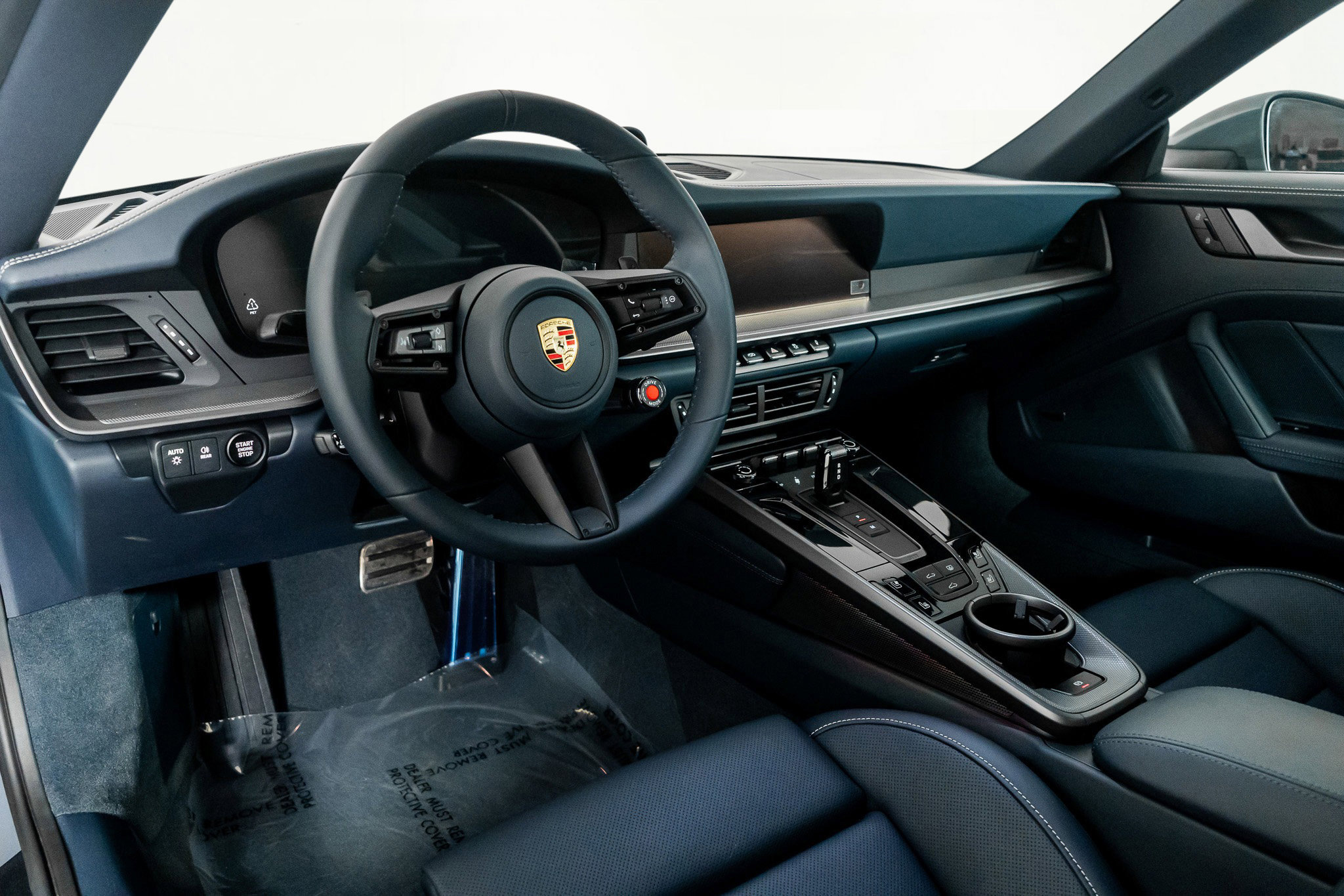 Used 2025 Porsche 911 Carrera S RWD image 3