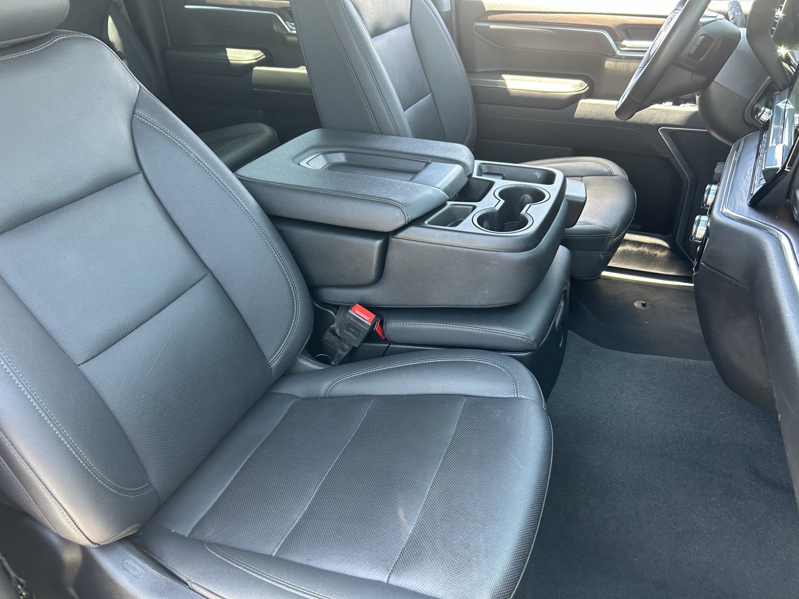 Certified 2025 GMC Sierra 1500 SLT AWD/4WD image 10