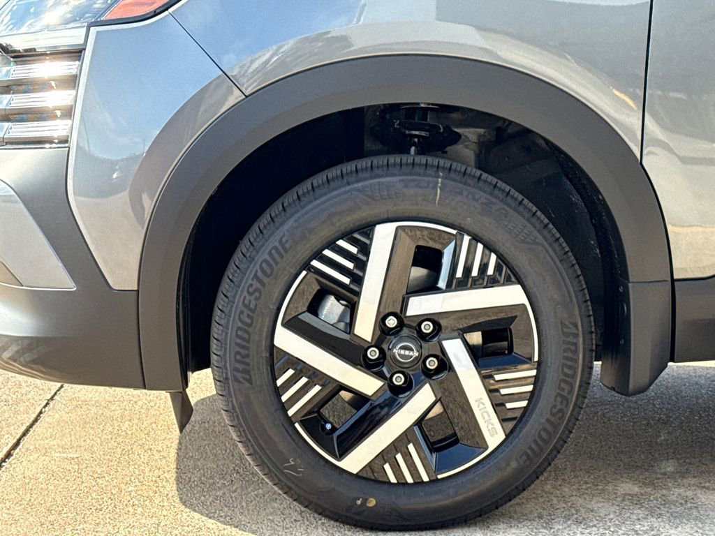 New 2026 Nissan Kicks SV w/ SV Premium Package image 6