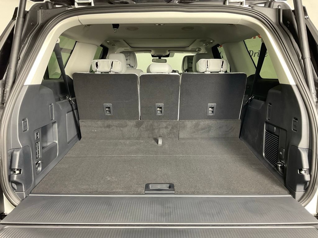 New 2026 Ford Expedition Max Platinum w/ Platinum Ultimate Package AWD/4WD image 11