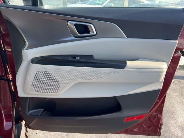 Certified 2024 Kia Carnival LX image 35