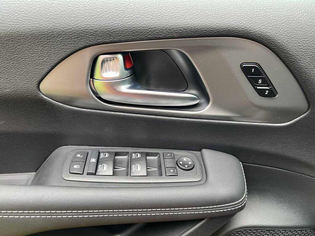 New 2026 Chrysler Pacifica Select image 16