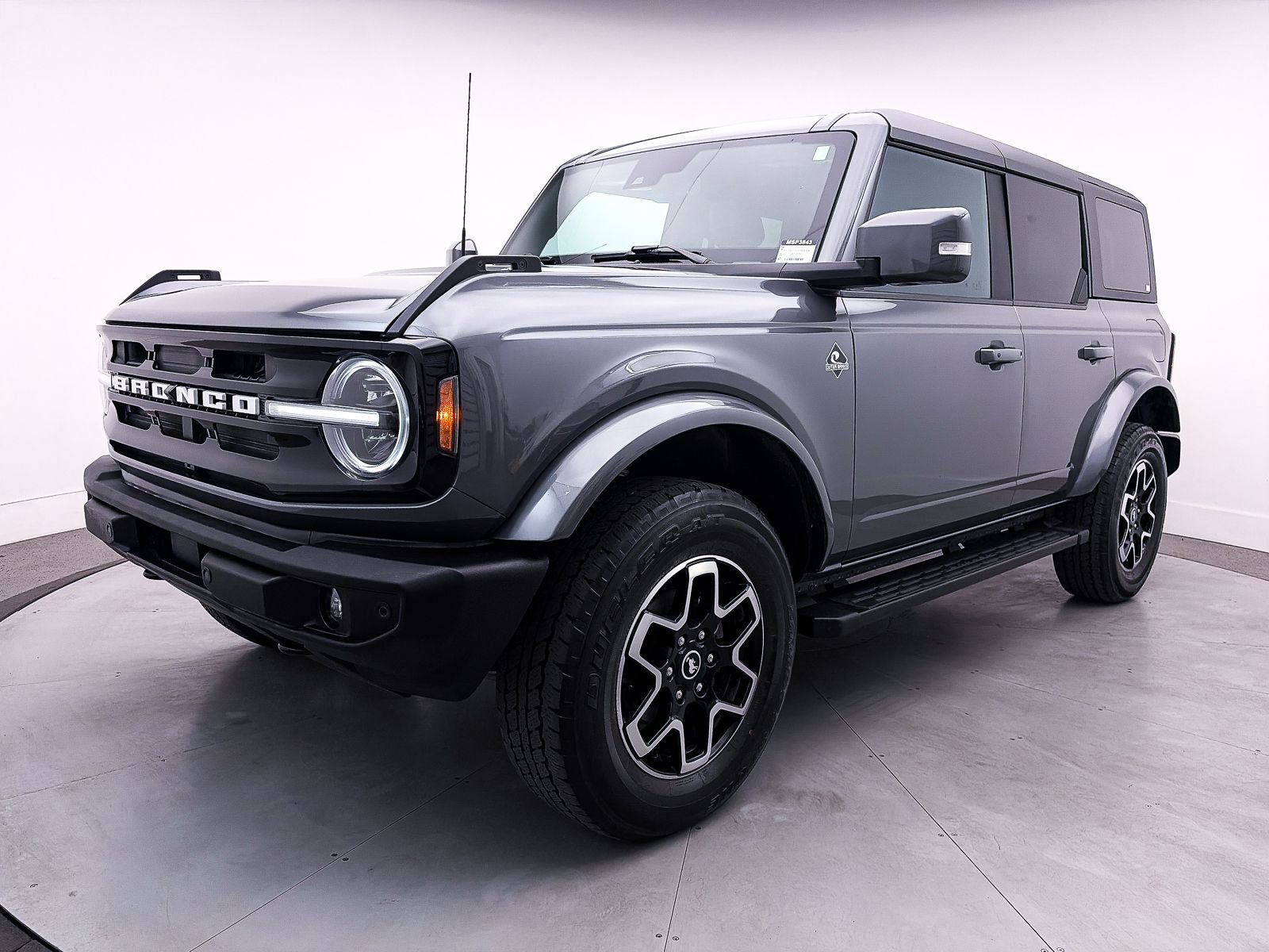 Used 2023 Ford Bronco Outer Banks image 11