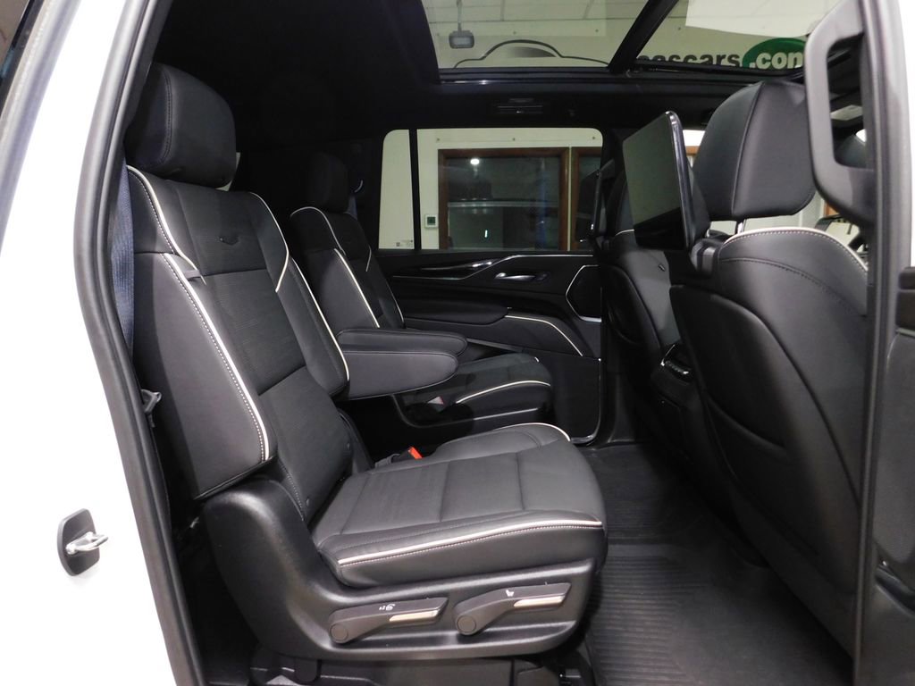 Used 2024 Cadillac Escalade ESV Sport w/ LPO, ONYX Package image 93