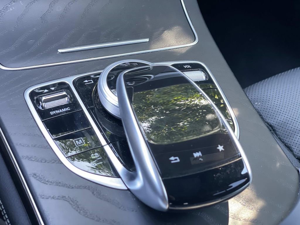 Used 2019 Mercedes-Benz GLC 350e 4MATIC image 15