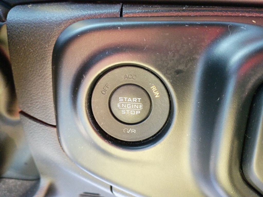 Used 2022 Jeep Wrangler Unlimited Sahara image 23