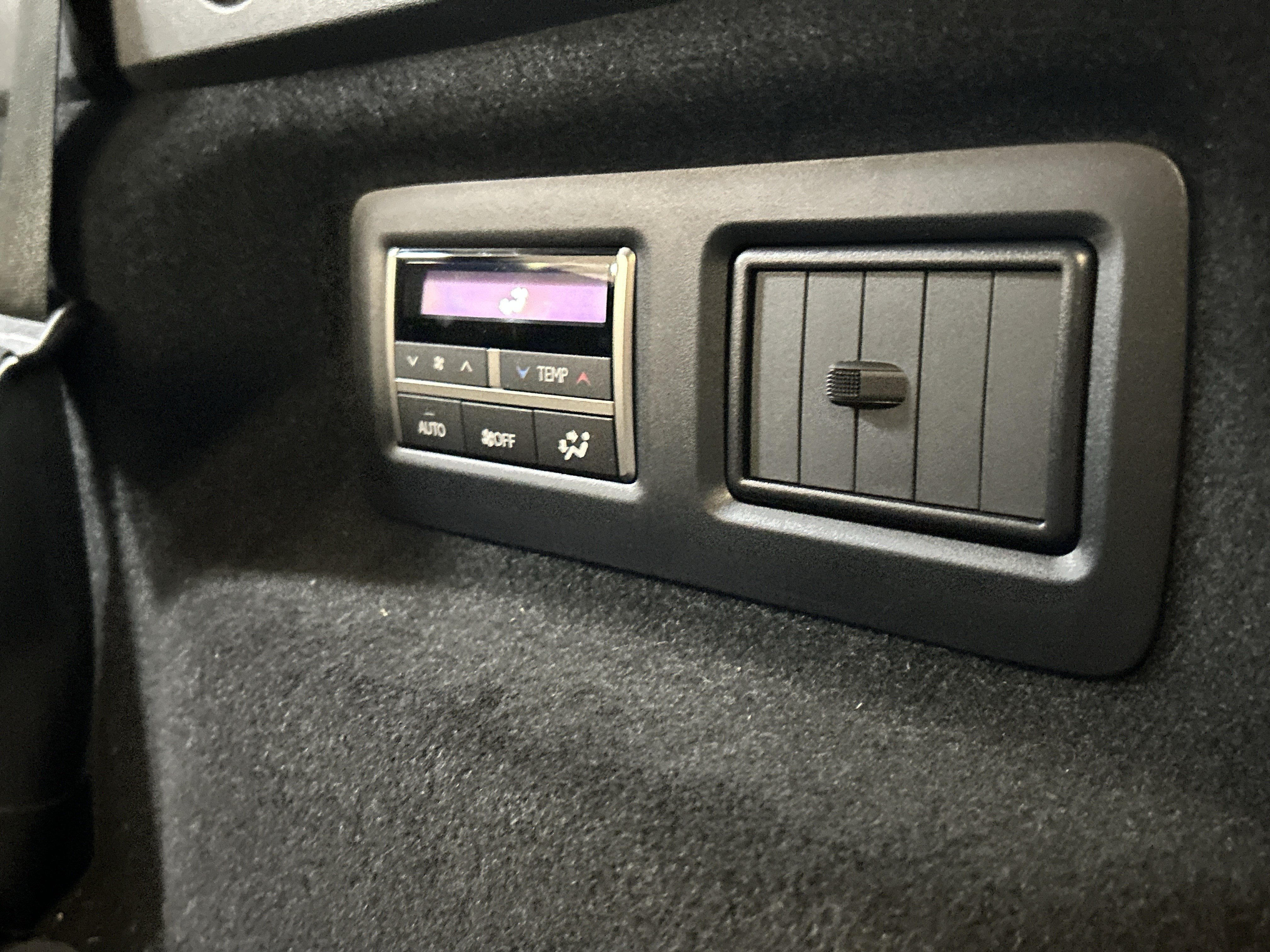 Used 2021 Lexus RX 350L Luxury w/ Accessory Package FWD image 31