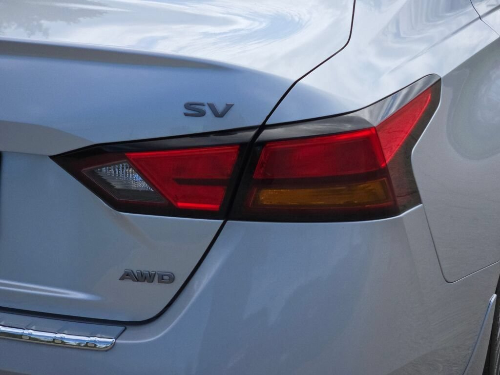 Used 2023 Nissan Altima 2.5 SV AWD/4WD image 9