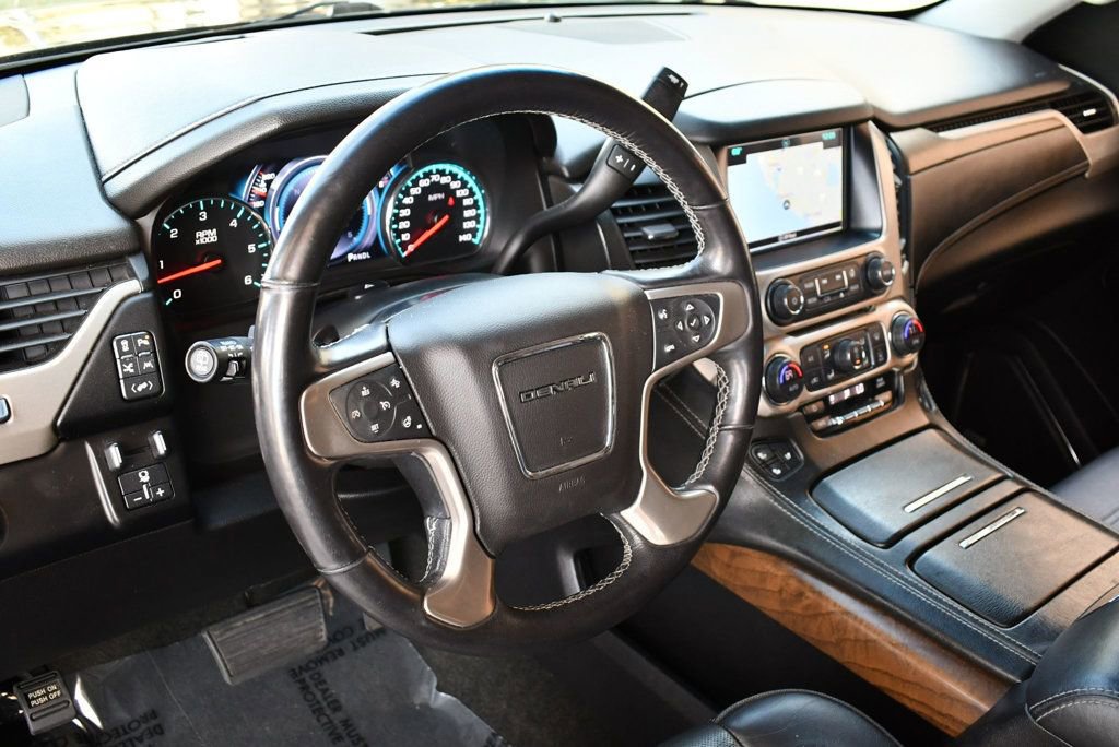 Used 2018 GMC Yukon Denali w/ Denali Ultimate Package image 13