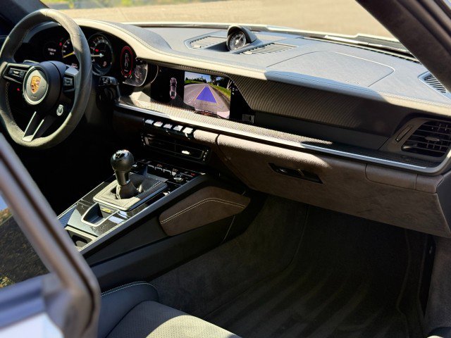 Used 2022 Porsche 911 GT3 image 30