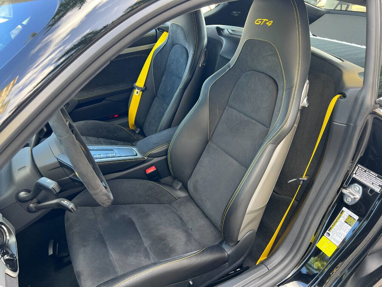 Used 2021 Porsche 718 Cayman GT4 image 13