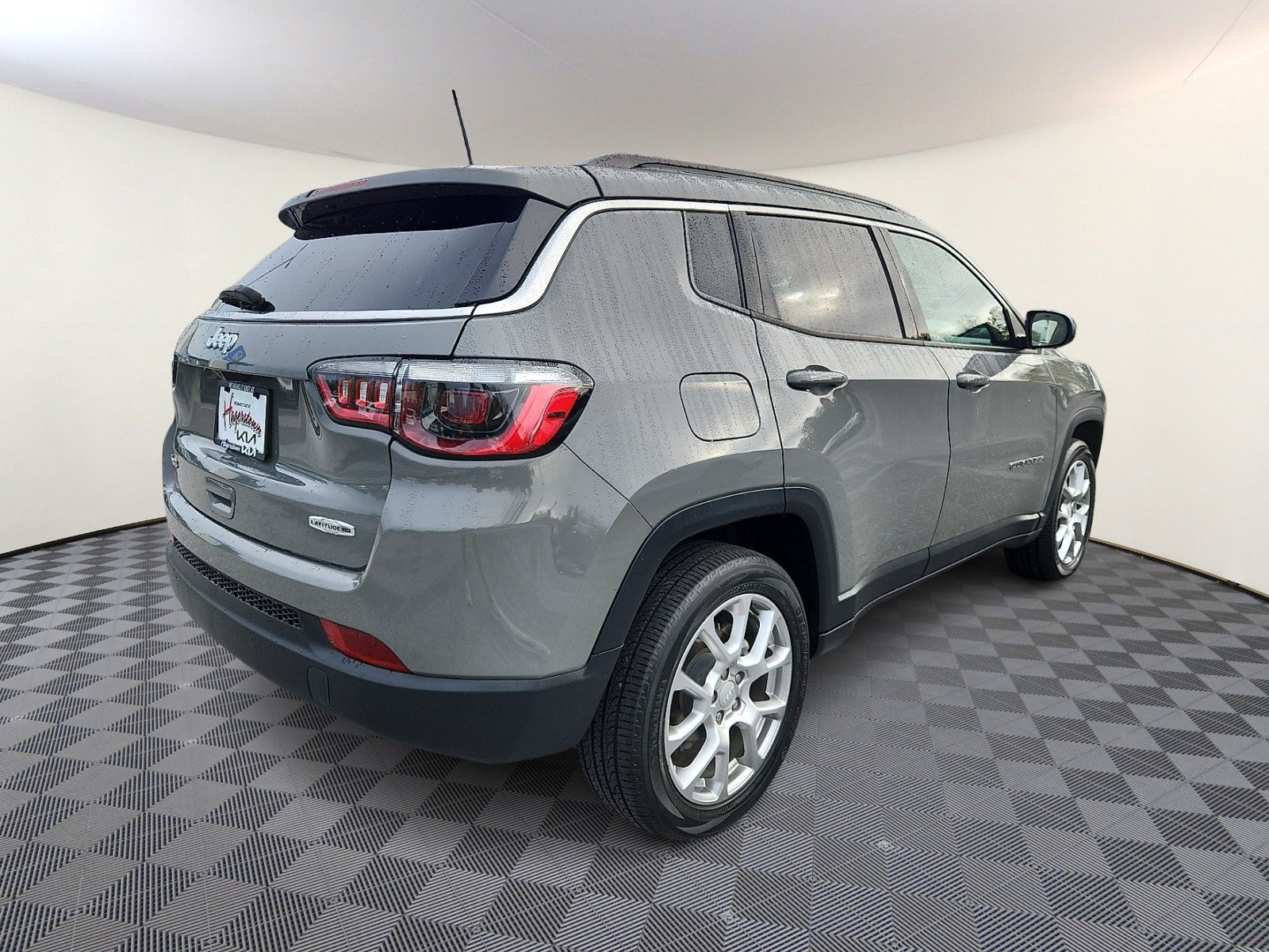 Used 2023 Jeep Compass Latitude AWD/4WD image 6