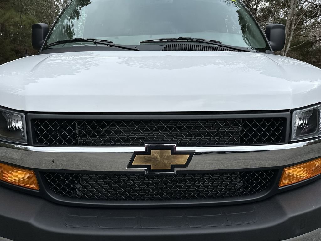 Used 2024 Chevrolet Express 2500 w/ Driver Convenience Package image 23