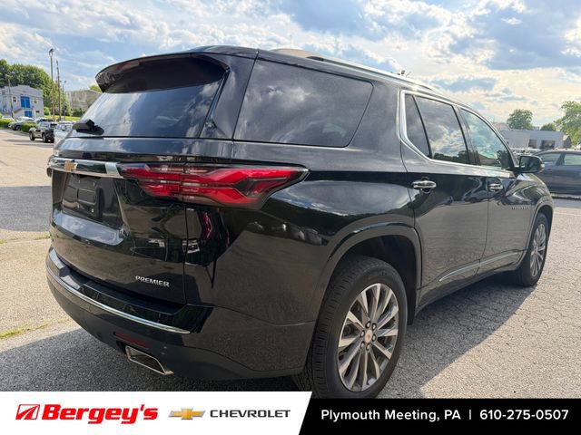 Used 2023 Chevrolet Traverse Premier AWD/4WD image 2
