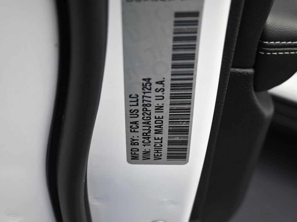 Used 2023 Jeep Grand Cherokee L Laredo w/ Luxury Tech Group I image 17