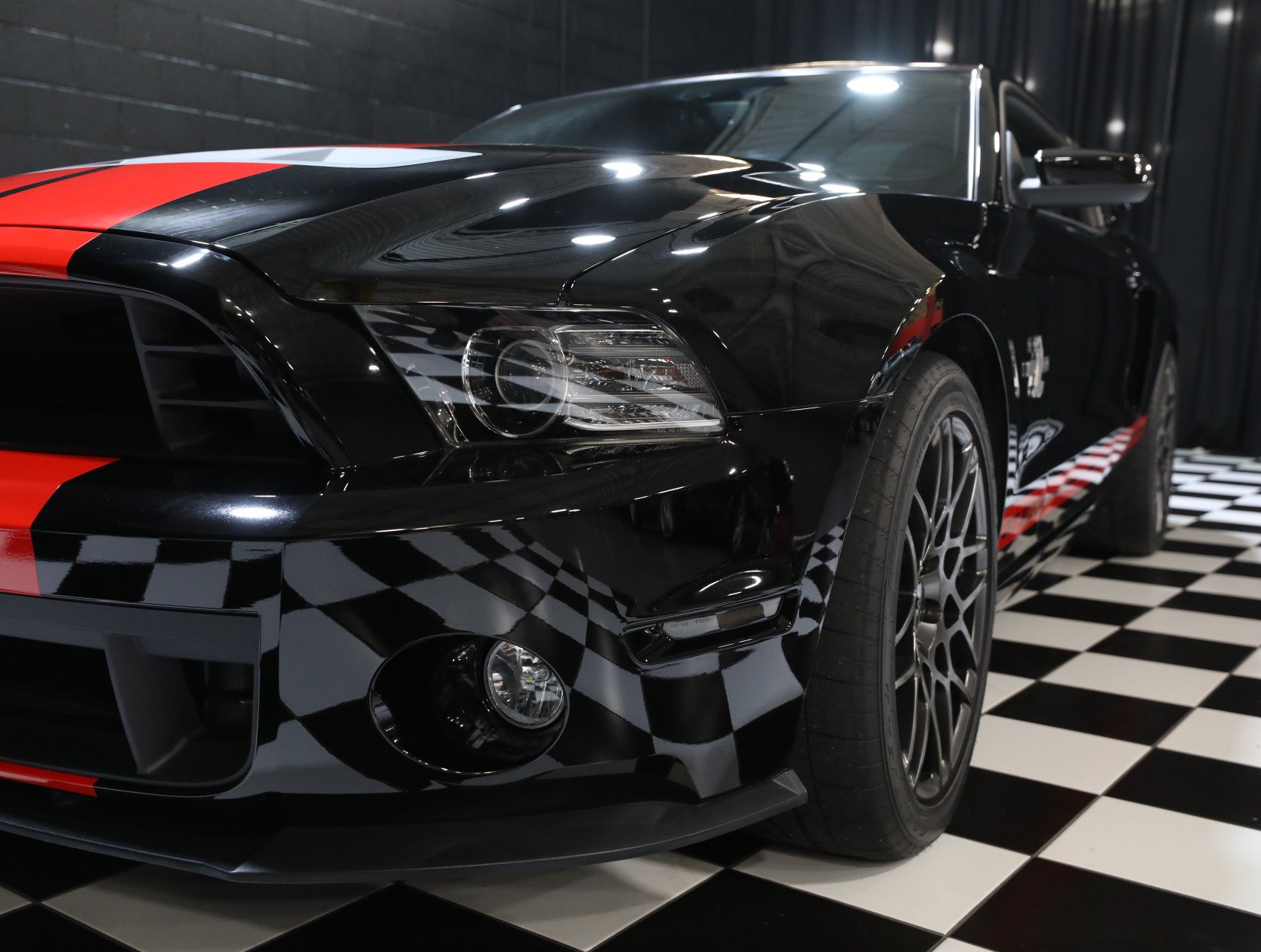 Used 2013 Ford Mustang Shelby GT500 RWD image 9