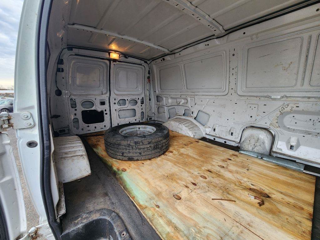 Used 2006 Ford E-350 and Econoline 350 Super Duty RWD image 18