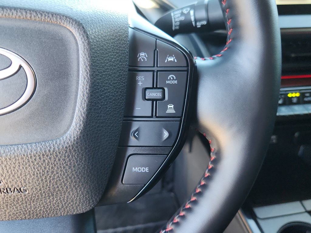 Used 2024 Toyota Prius Prime Premium FWD image 22