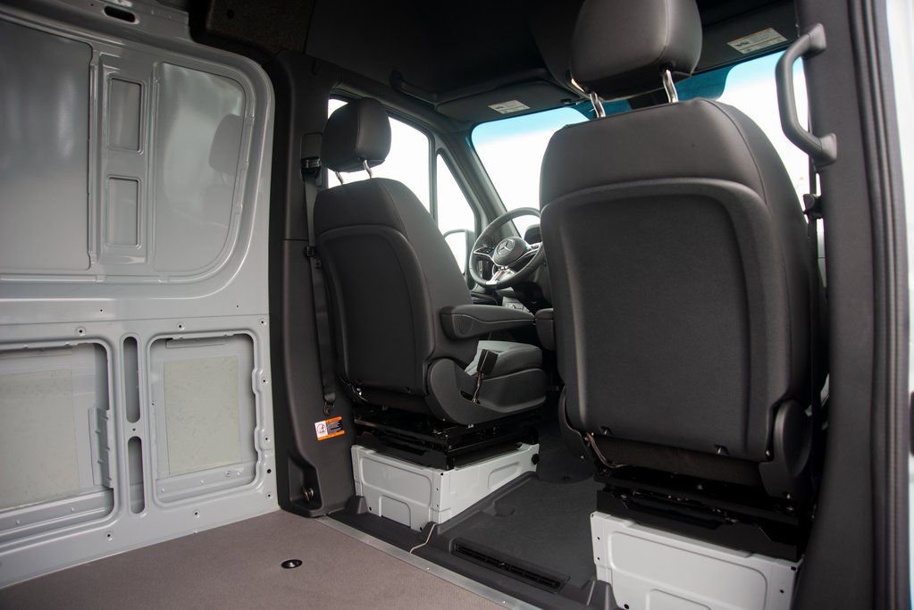 New 2025 Mercedes-Benz Sprinter 2500 image 37