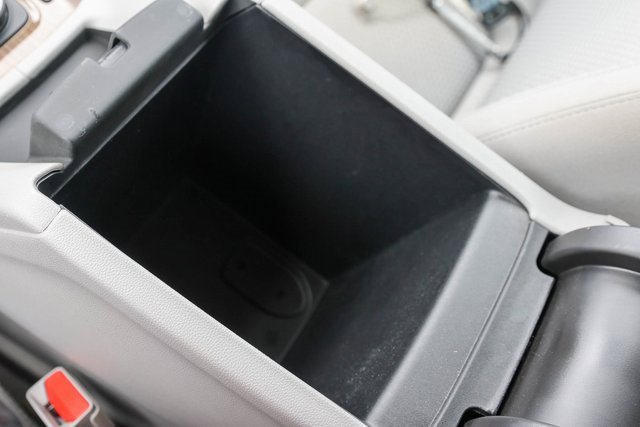 Used 2023 GMC Acadia SLE w/ Driver Convenience Package image 23