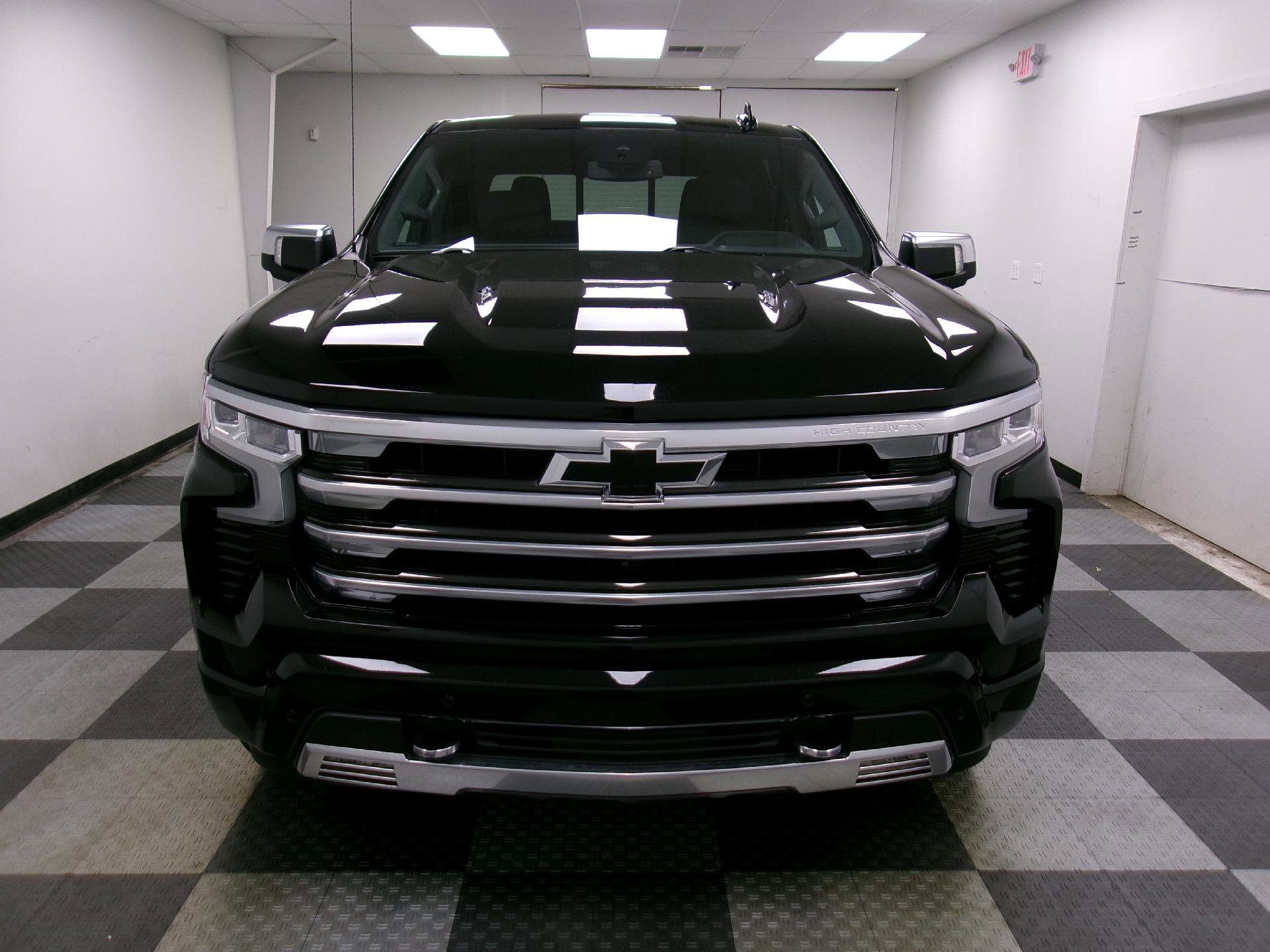 Certified 2023 Chevrolet Silverado 1500 High Country AWD/4WD image 15