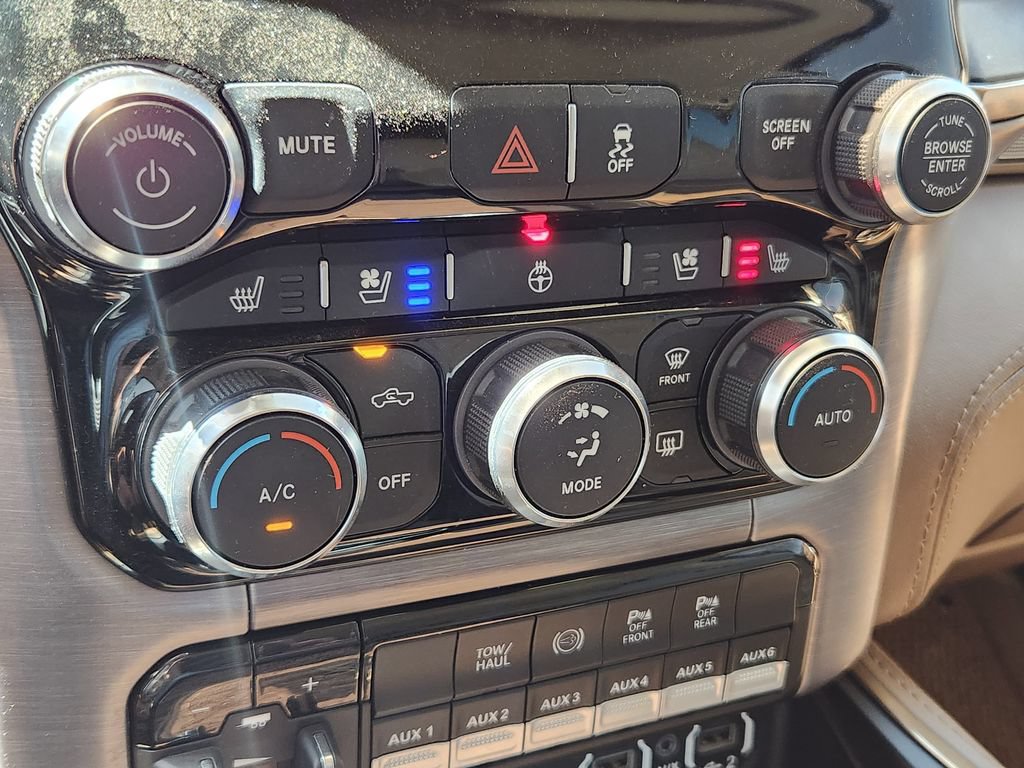 Used 2022 RAM 2500 Limited AWD/4WD image 38