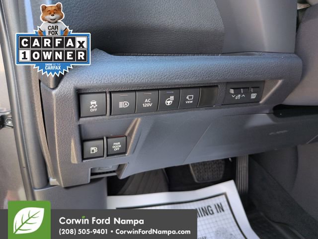 Used 2025 Toyota Sienna Platinum AWD/4WD image 13