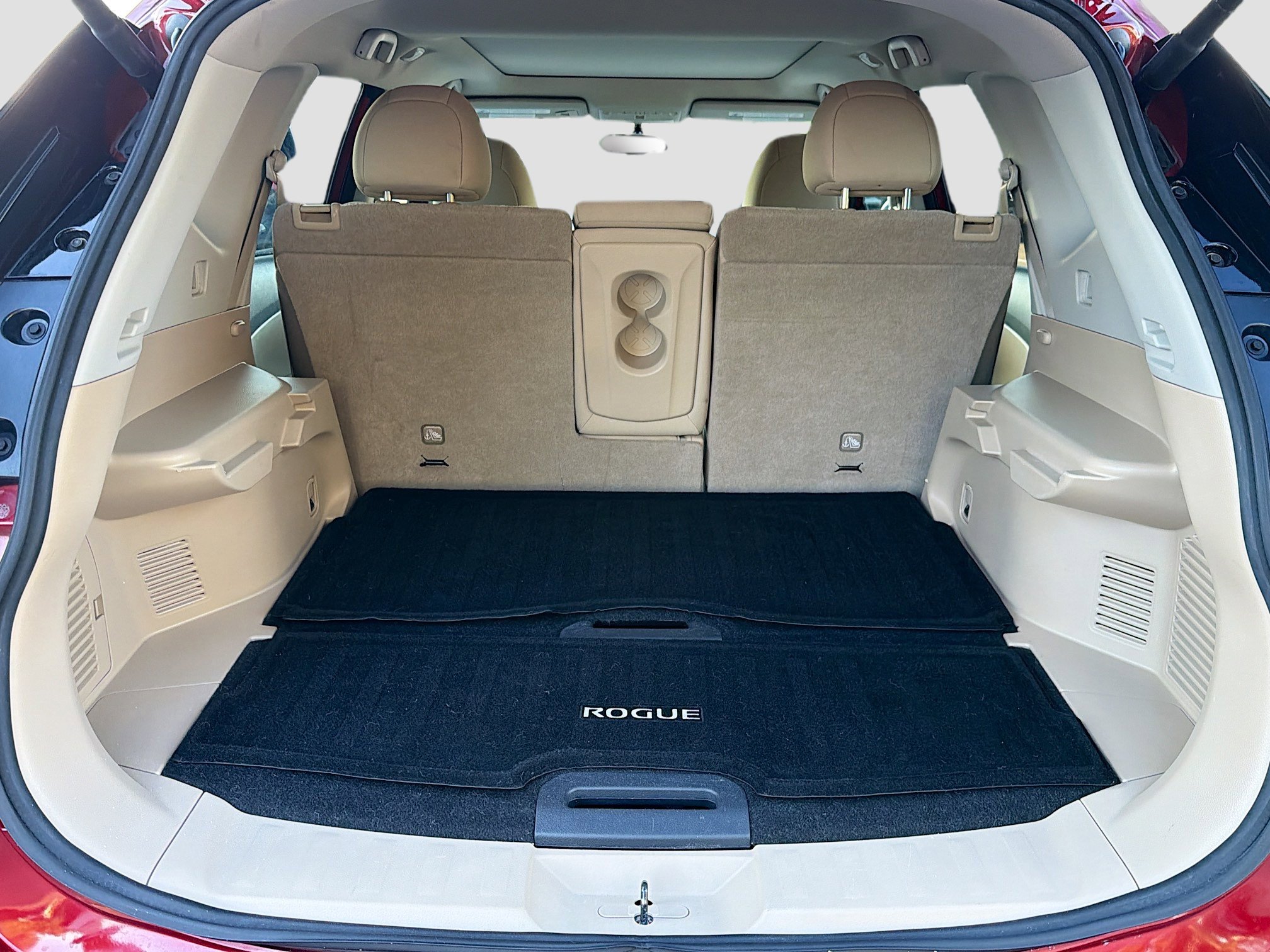 Used 2018 Nissan Rogue SV w/ Sun & Sound Touring Package image 12