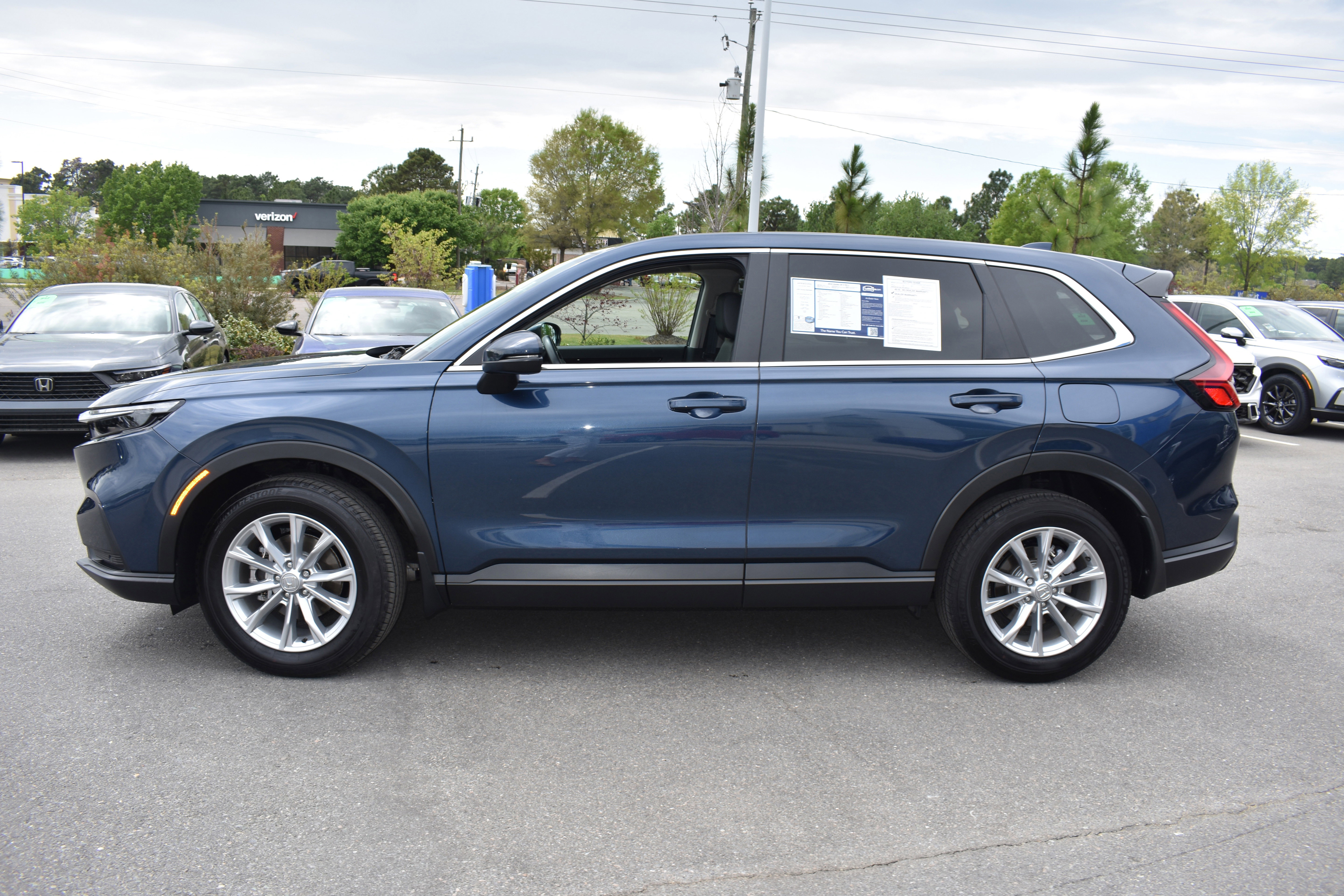 Used 2024 Honda CR-V EX-L image 6