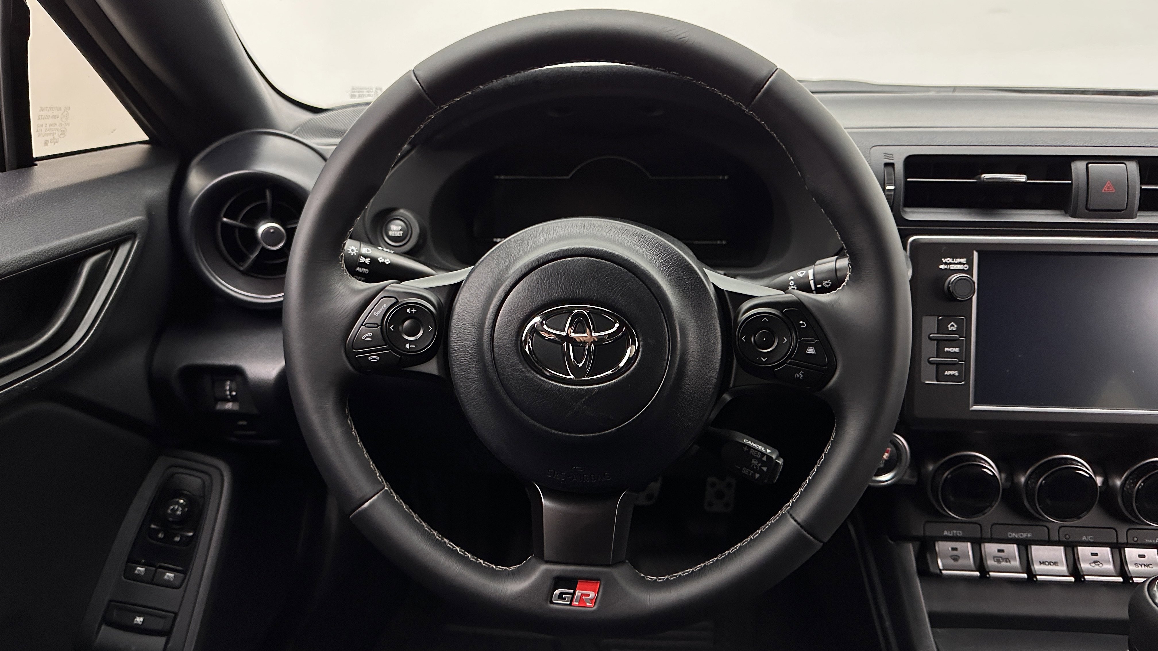 Used 2025 Toyota GR86 Premium image 27