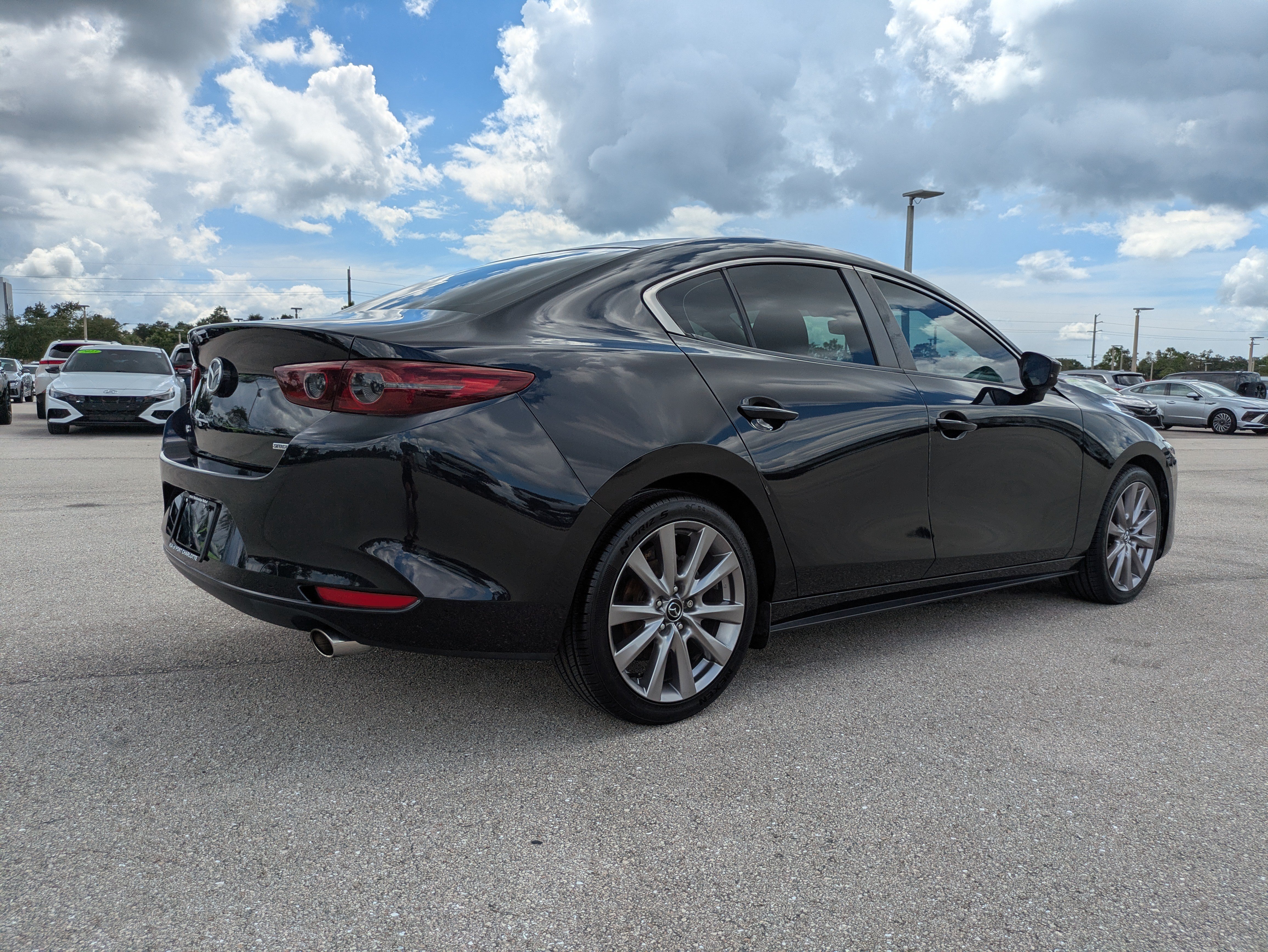 Used 2020 MAZDA MAZDA3 Sedan w/ Select Package FWD image 4