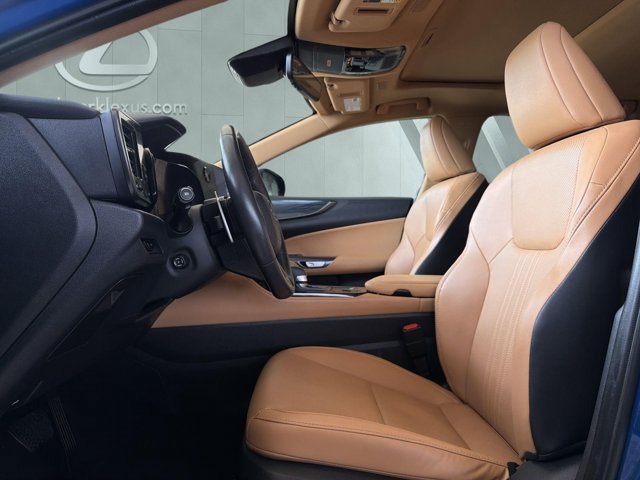 Certified 2025 Lexus NX 250 FWD w/ Towing Package (2000 Lbs) image 7