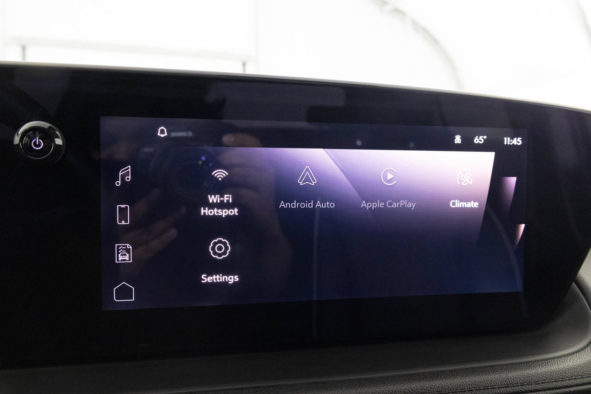 Used 2024 Buick Encore GX Avenir w/ Avenir Convenience Package FWD image 29
