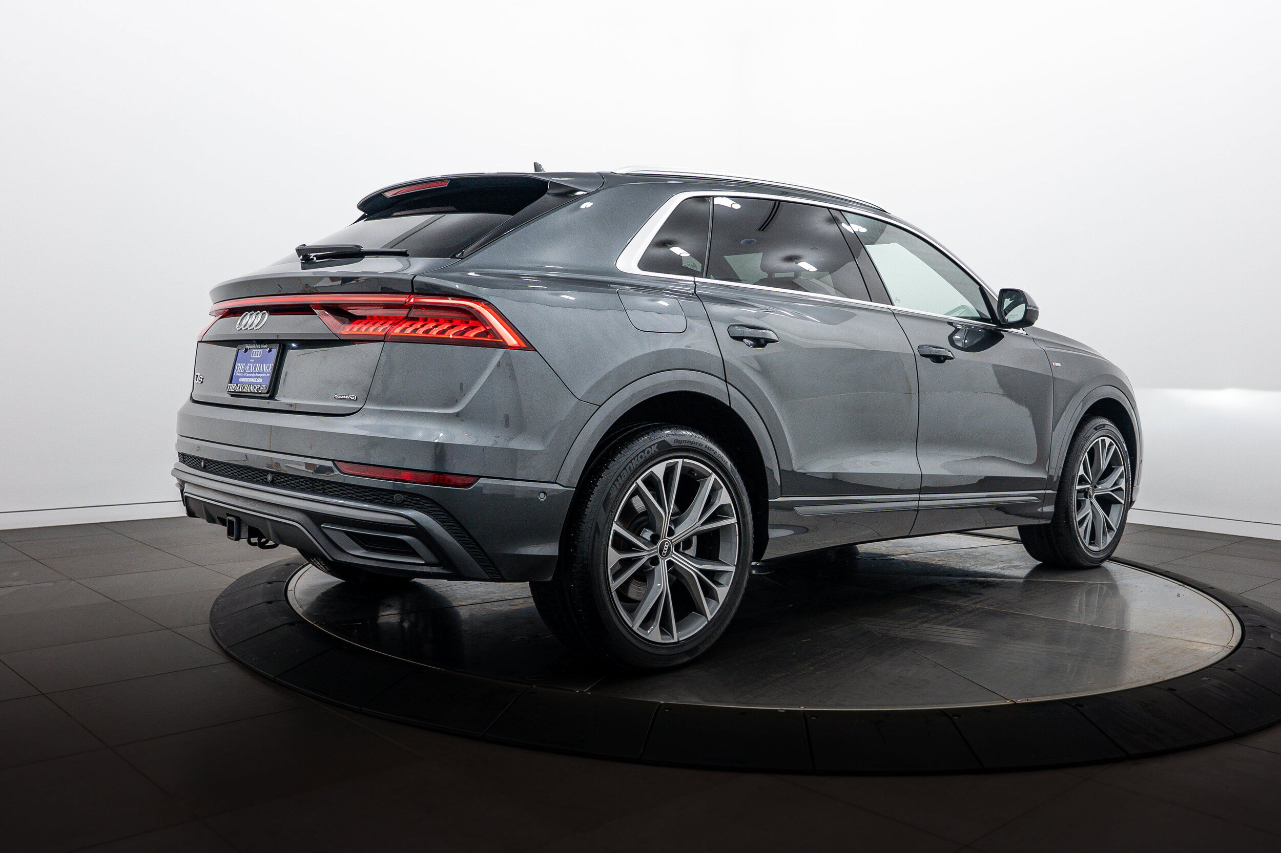 Used 2021 Audi Q8 Premium Plus AWD/4WD image 4