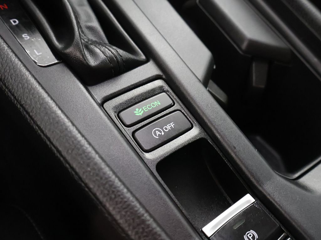 Certified 2025 Honda Accord SE image 50