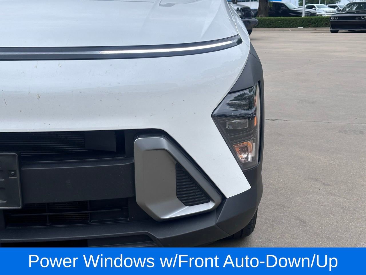 Used 2024 Hyundai Kona SEL w/ Convenience Package FWD image 4