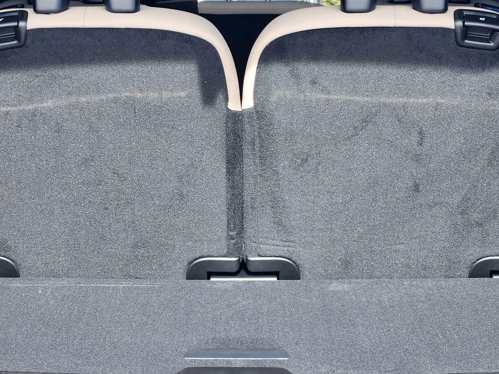 New 2026 Volvo XC90 T8 Plus w/ Protection Package Premier image 20