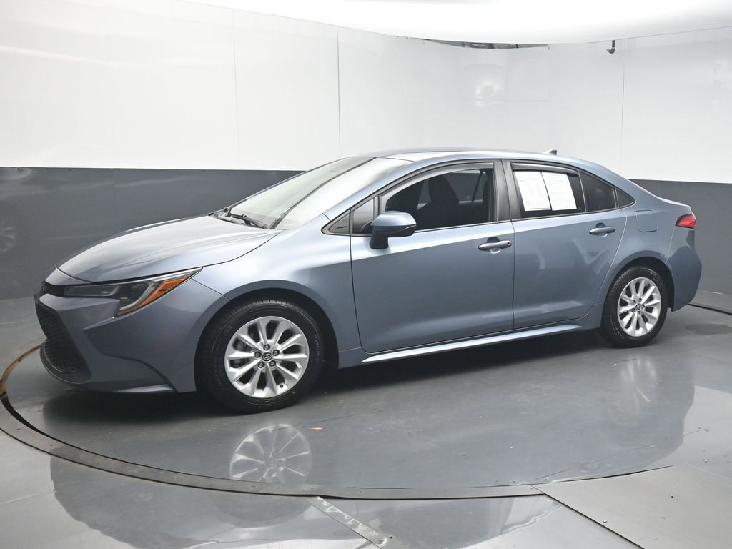 Used 2021 Toyota Corolla LE w/ LE Convenience Package FWD image 4