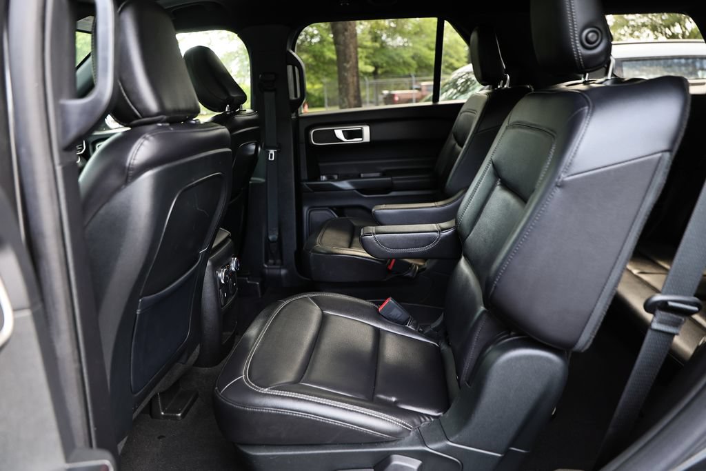 Used 2020 Ford Explorer XLT w/ Equipment Group 202A AWD/4WD image 24