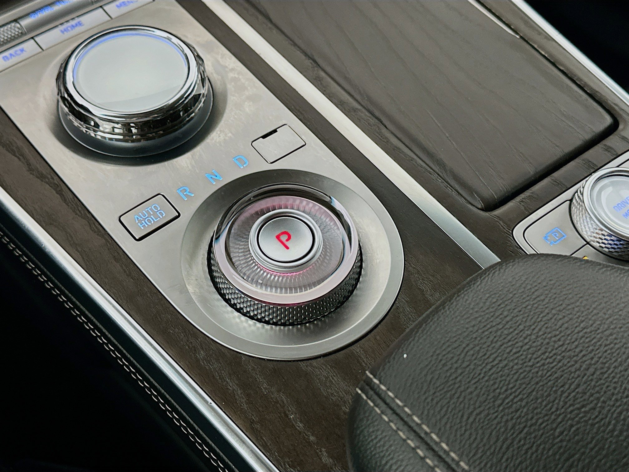 Used 2024 Genesis GV80 2.5T image 25