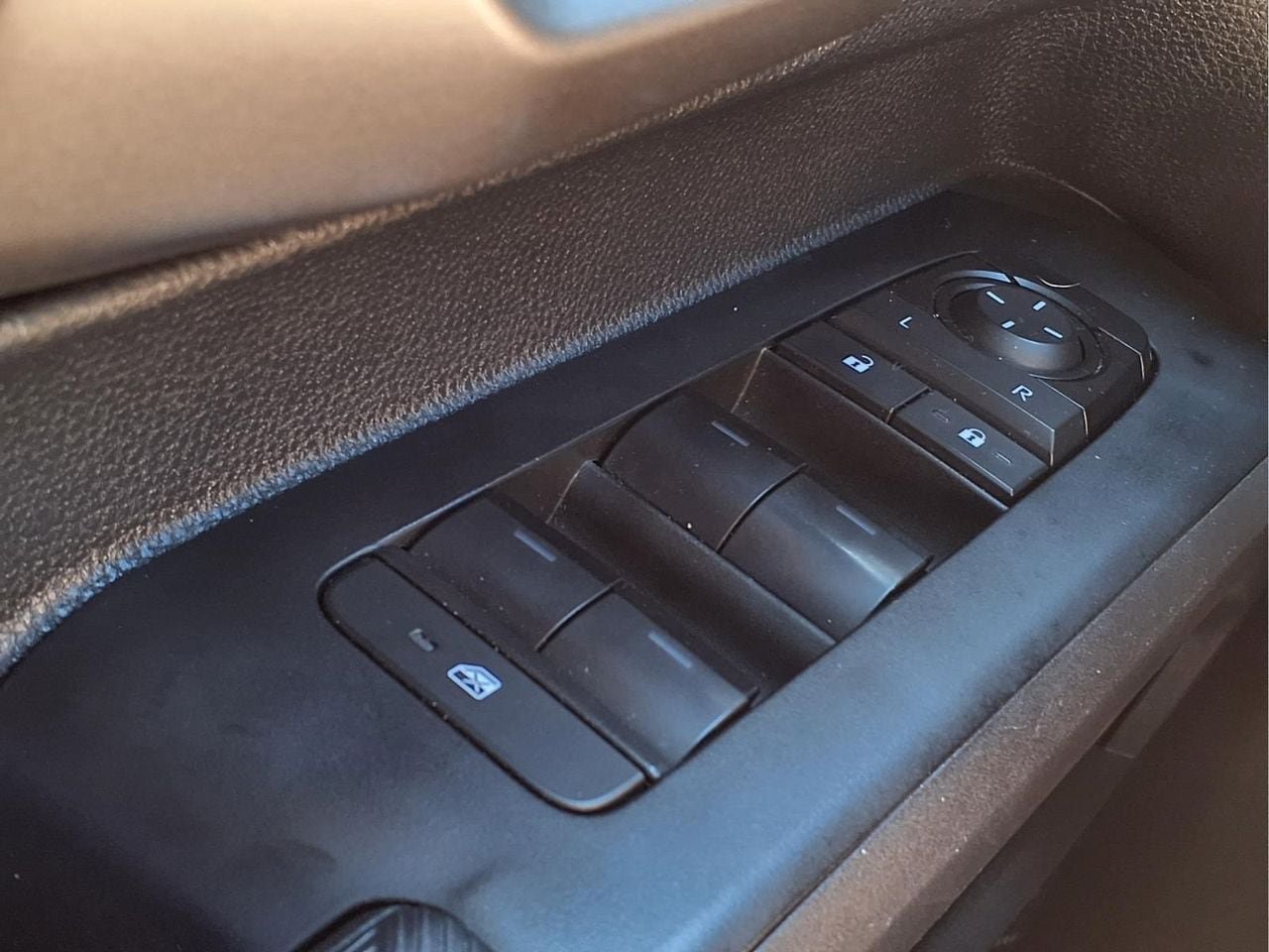 Used 2024 Toyota Tacoma TRD Off-Road AWD/4WD image 25