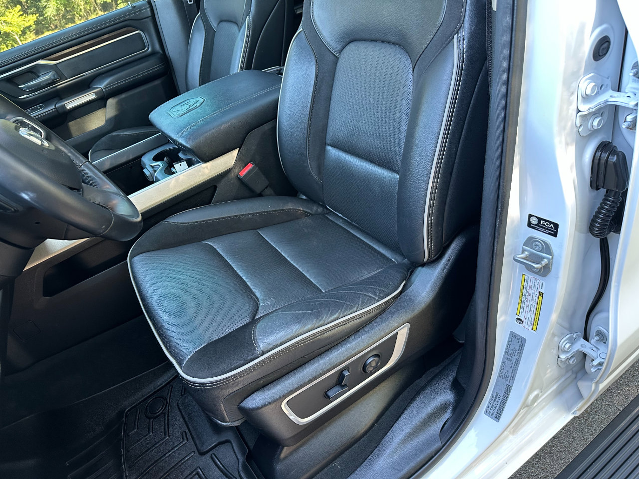 Used 2021 RAM 1500 Laramie w/ Laramie Southwest Edition image 13