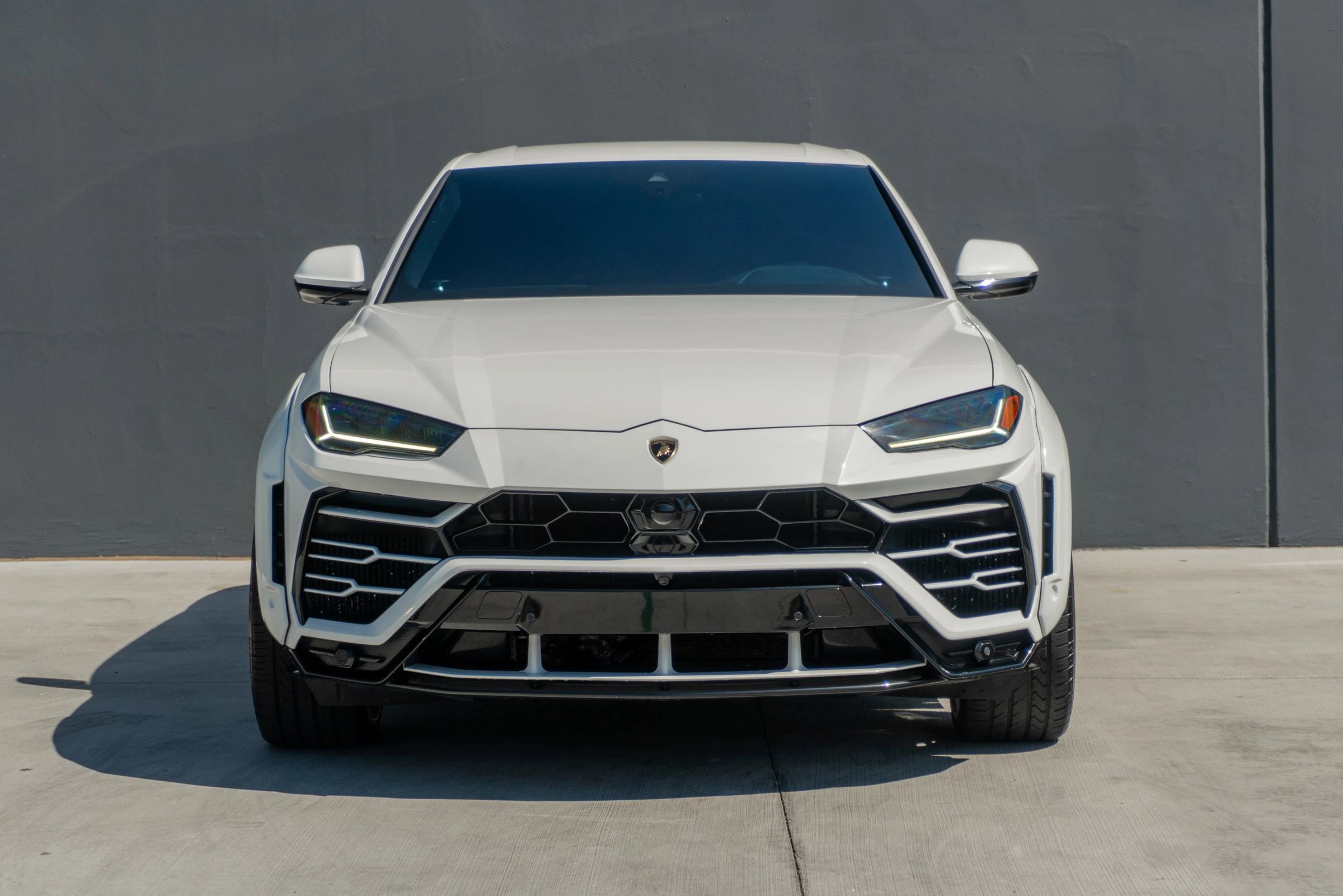 Used 2019 Lamborghini Urus AWD/4WD image 4
