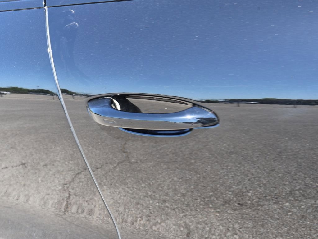 Certified 2023 Porsche Cayenne GTS AWD/4WD image 17