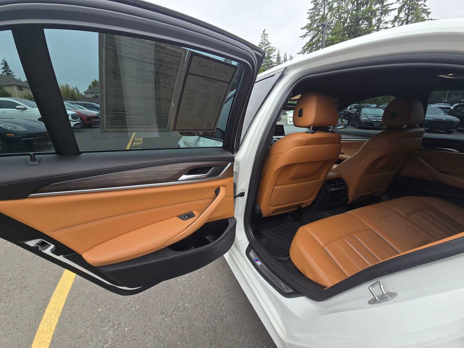 Used 2018 BMW 530i w/ M Sport Package RWD image 15