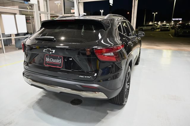 New 2026 Chevrolet Trax ACTIV w/ Driver Confidence Package FWD image 5