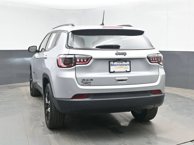 Used 2025 Jeep Compass Latitude w/ Altitude Special Edition AWD/4WD image 12