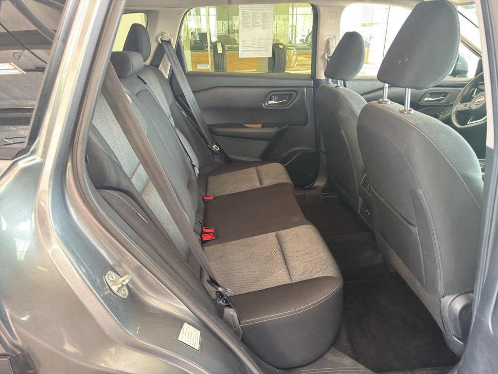 Used 2024 Nissan Rogue SV AWD/4WD image 15