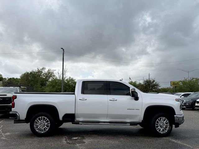 Used 2024 Chevrolet Silverado 2500 LTZ w/ LTZ Convenience Package image 9