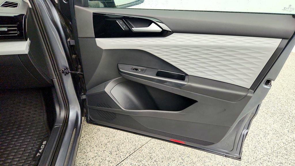 Used 2022 Volkswagen Taos S FWD image 22